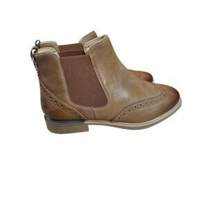 NWT Leather Hush Puppie Bailey Chelsea Boot Brown Booties Ladies Size 7.5 Wide